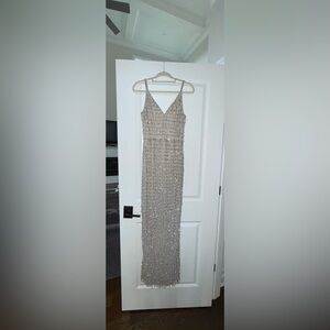 Mac Duggal Embellished crystal V neck dress BRAND NEW size 8